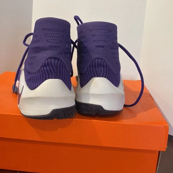 Nike basketball shoes - Picture 3 of 4